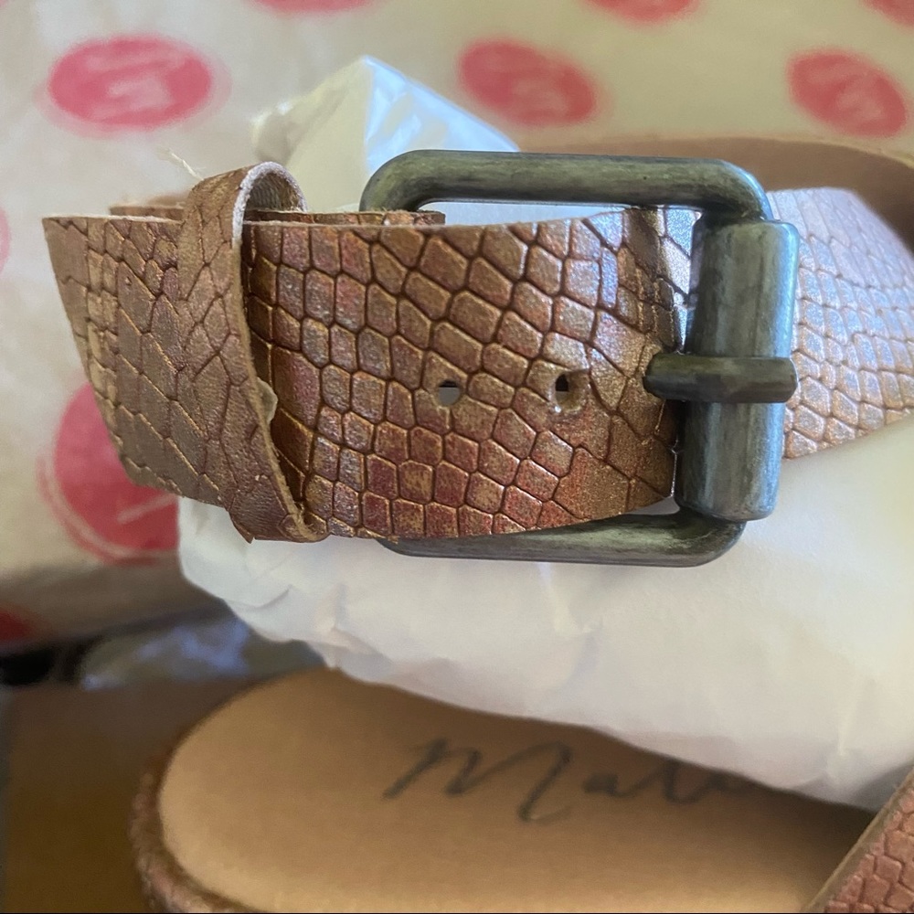 MATISSE RUNAWAY ROSE GOLD SNAKE PLATFORM SANDALS/7 - Picture 4 of 14